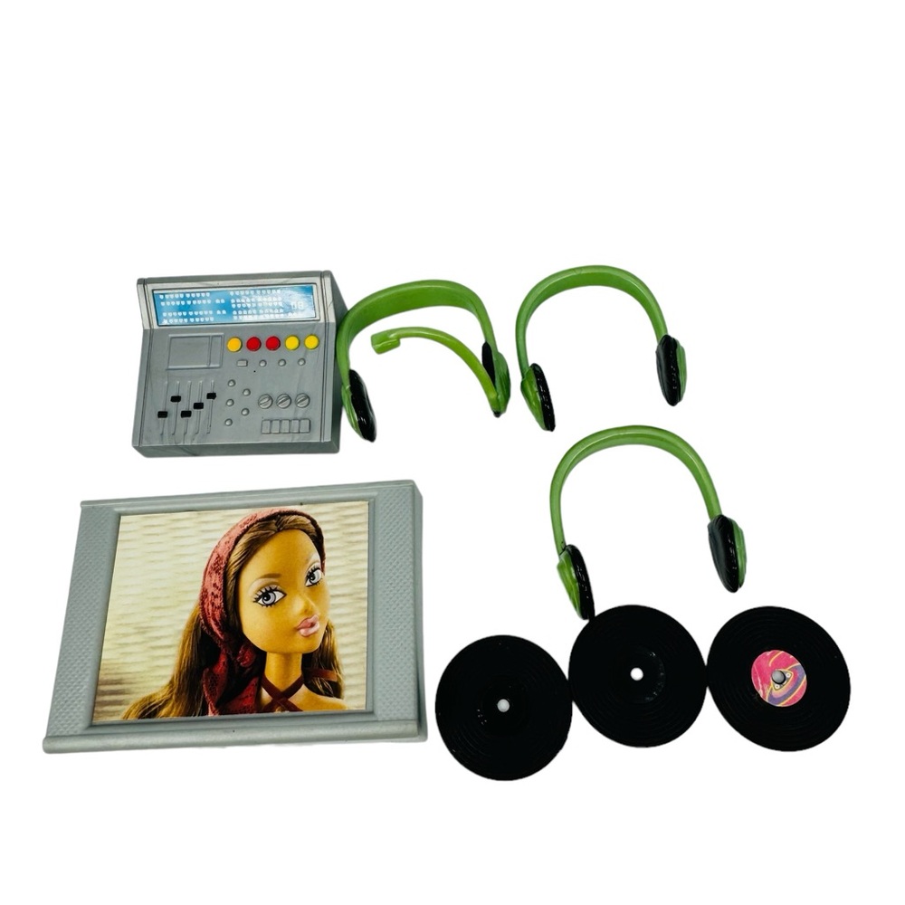 Barbie My Scene My Club DJ Booth Replacement Pieces Headphones Mixer Records TV
